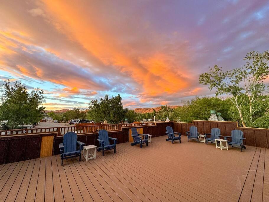 Desert Glamping Getaway Near Arches *