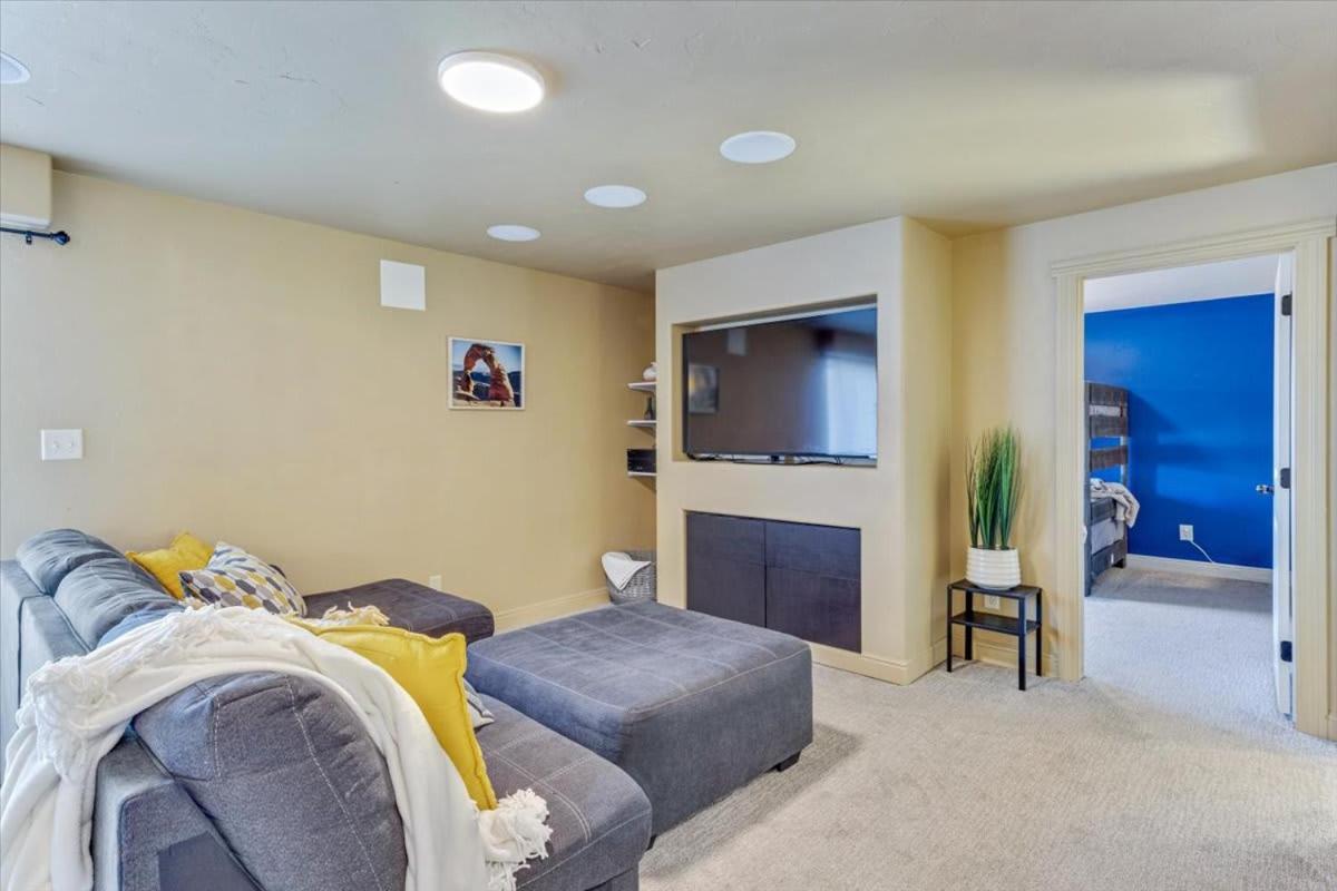 Holiday home Right By Off Roading Trails Close To Main St *