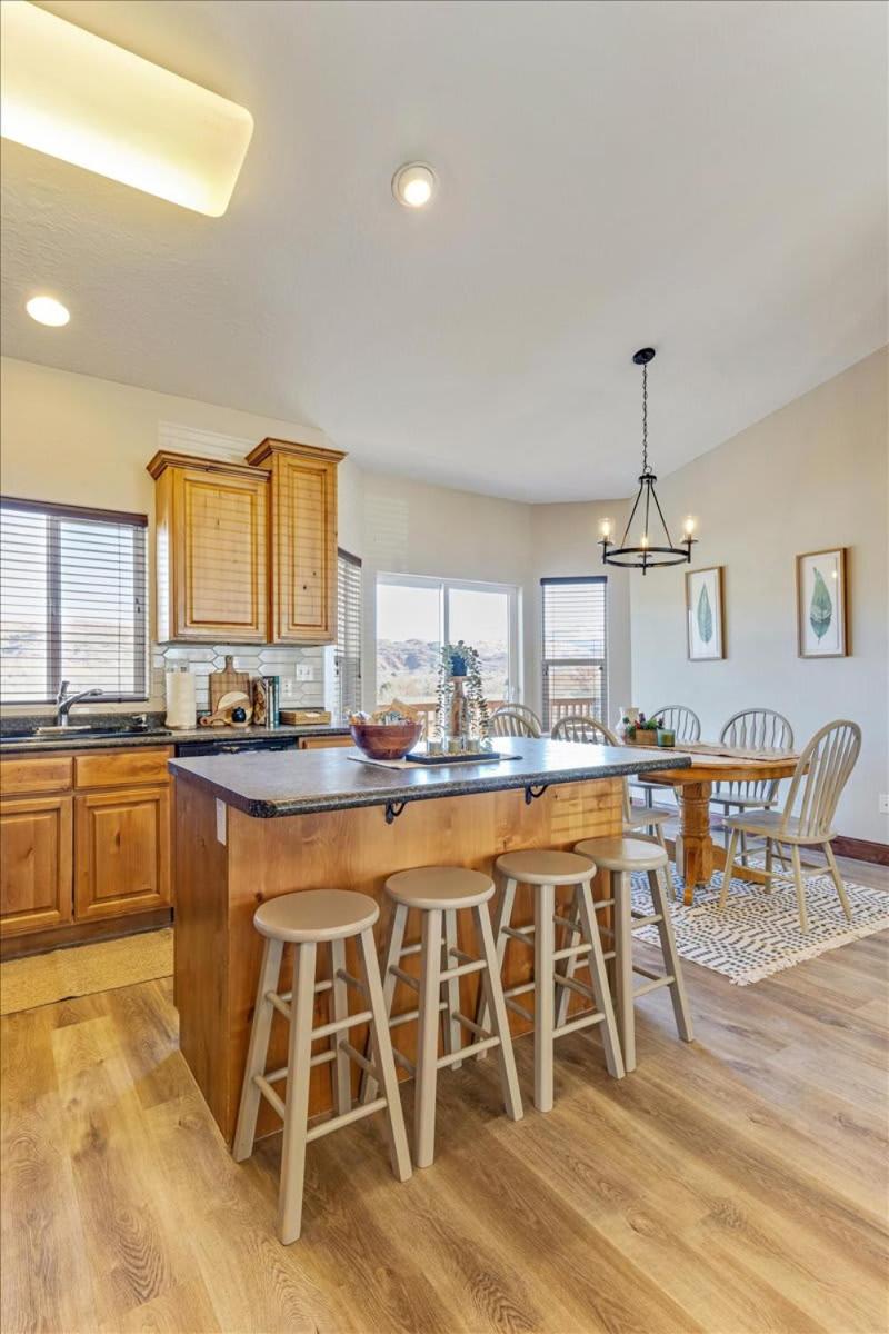Holiday home Right By Off Roading Trails Close To Main St *