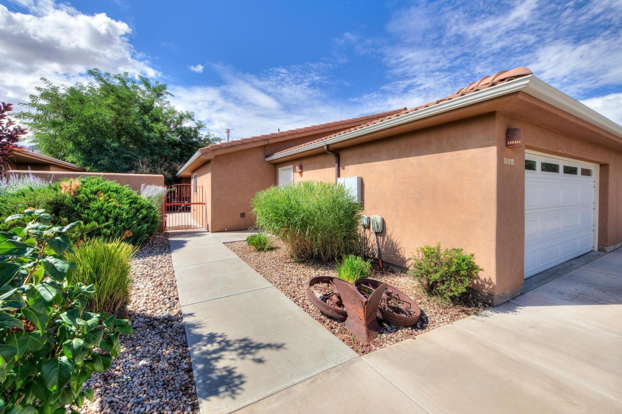 Cottonwoods 401