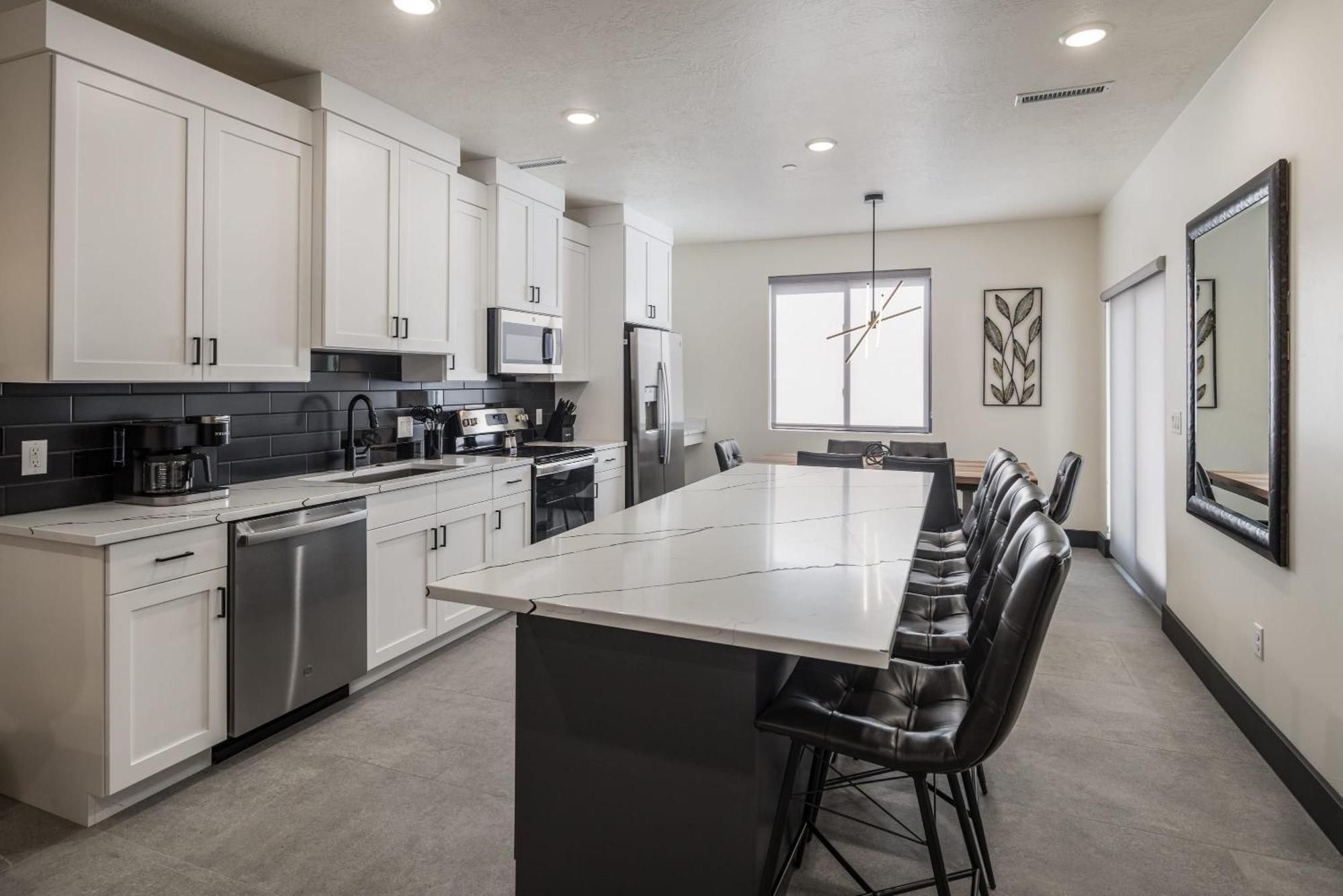 Vizcaya #12 - Moab's Newest Luxury