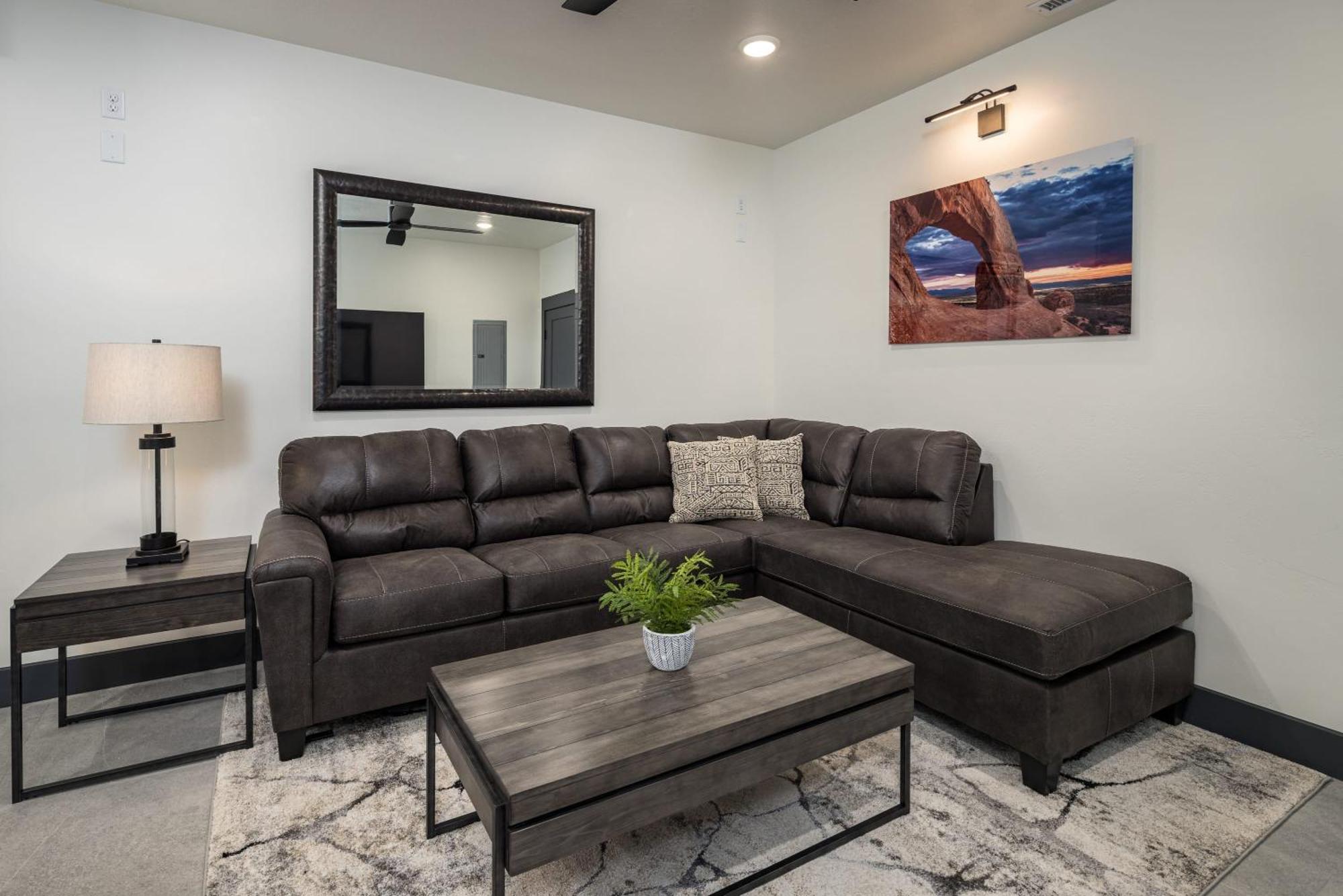 Vizcaya #10 - Moab's Newest Luxury *