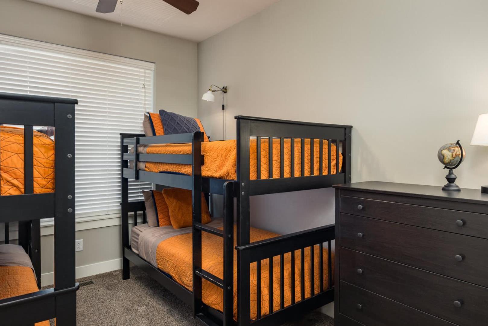 Downtown Basecamp Pool & Hot Tub - Entrada Holiday home *
