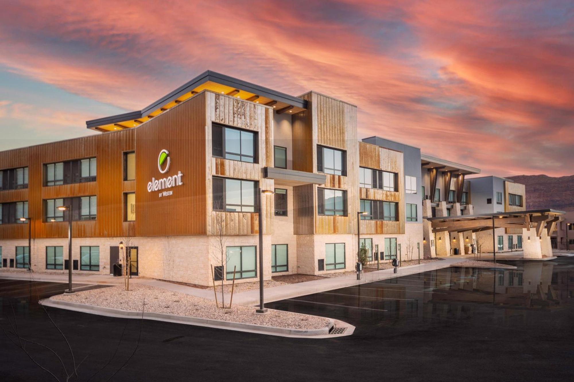 Hotel Element 3*