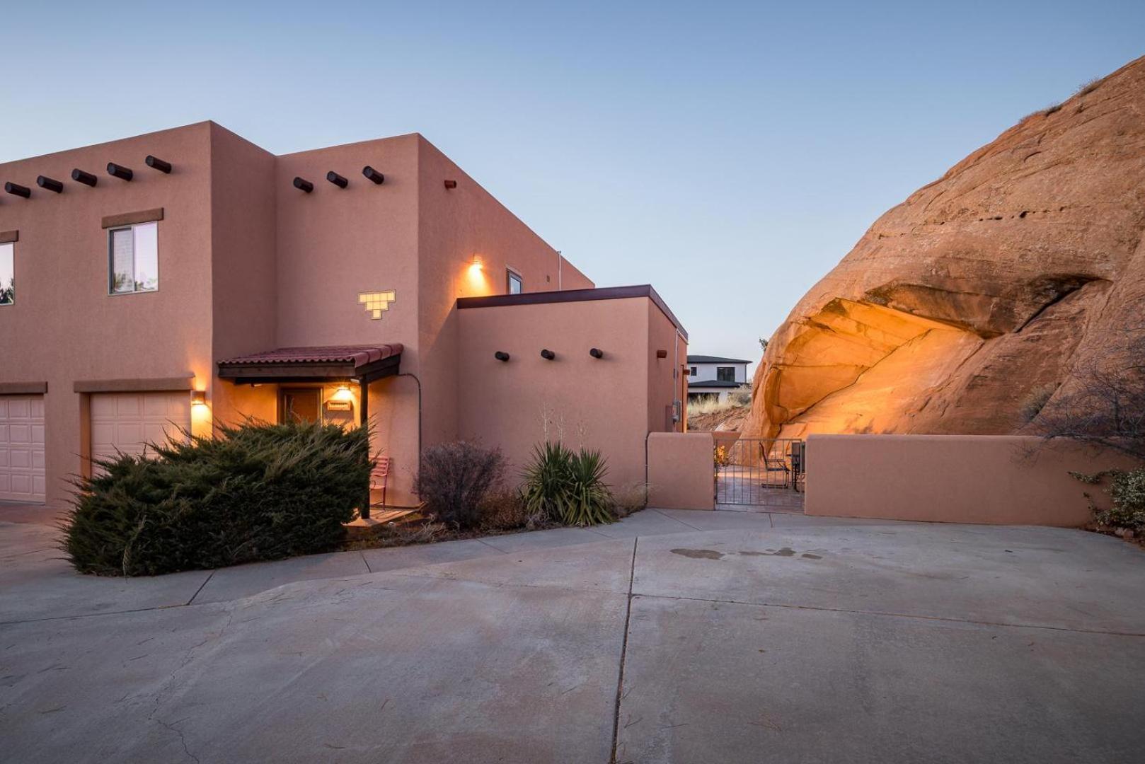 3439 E. Westwater Dr. Holiday home *