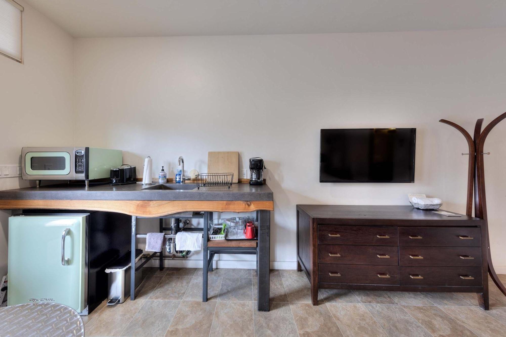 Apartment Hideaway In The Heart Of Downtown