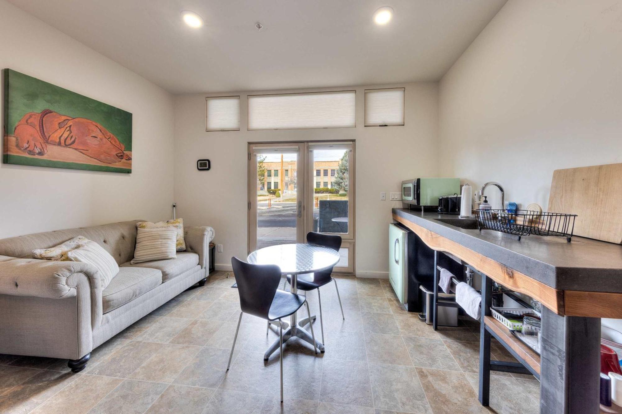 Hideaway In The Heart Of Downtown