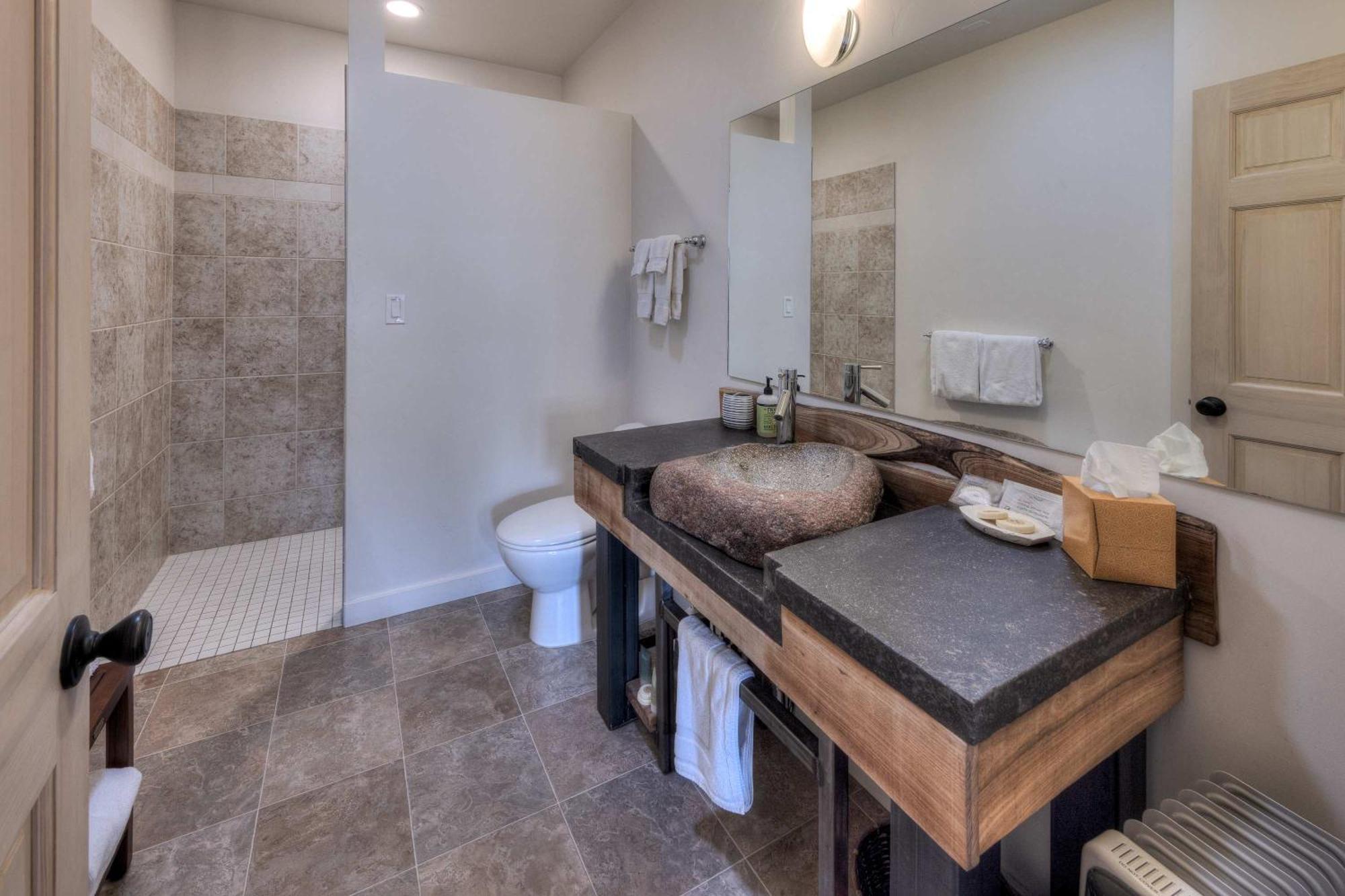 Apartment Hideaway In The Heart Of Downtown *