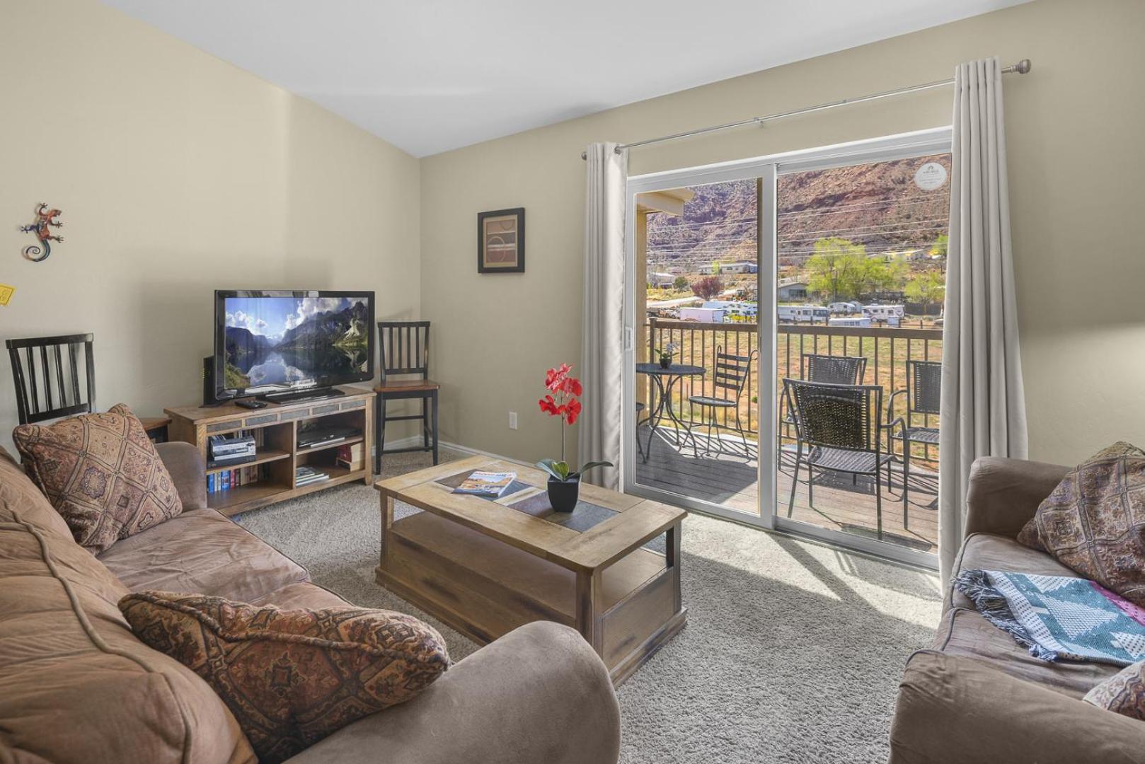 2511 Redcliff Rd 3j *