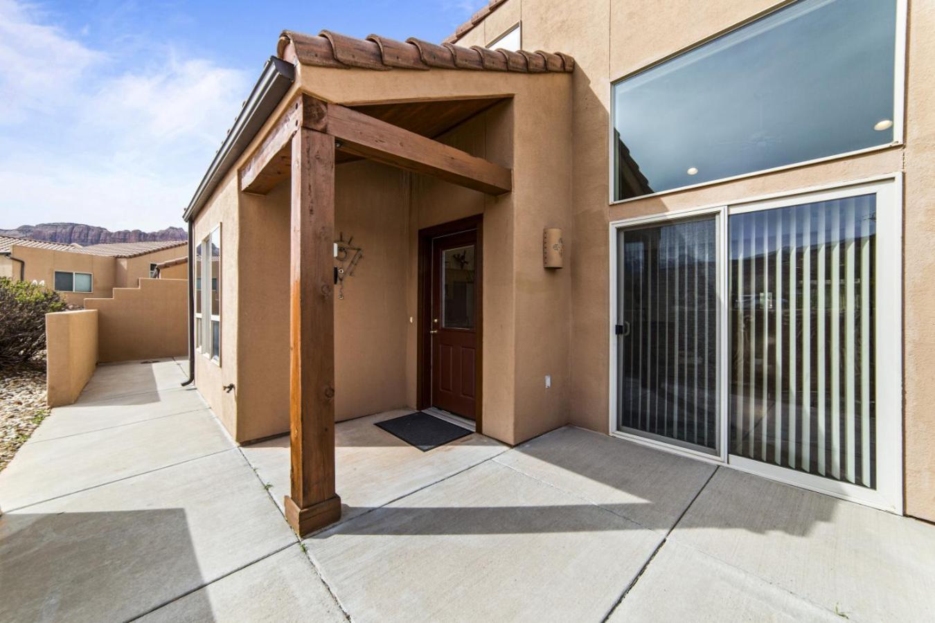 B1- Hidden Valley I Large Patio I Pool And Hot Tub Moab