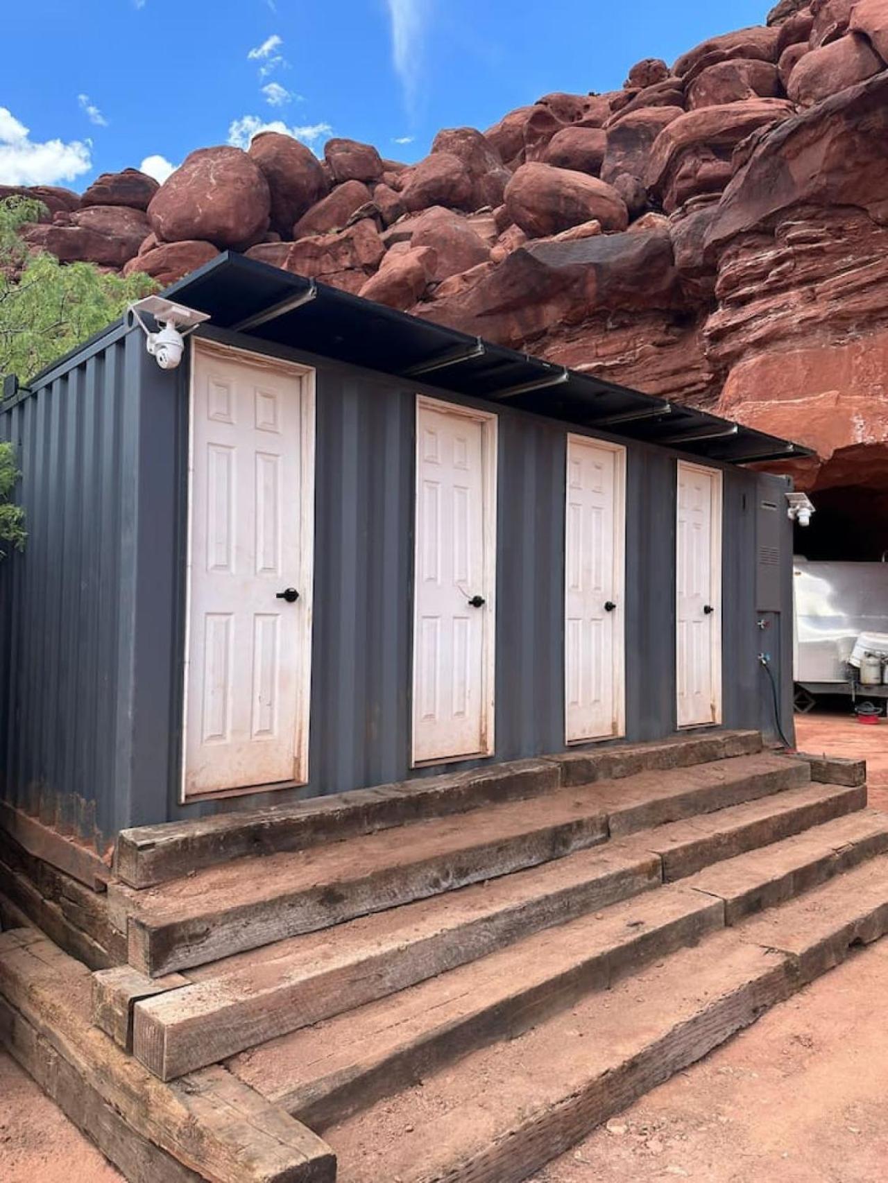 Luxury tent The Caves At - At Private Riverside Ranch *
