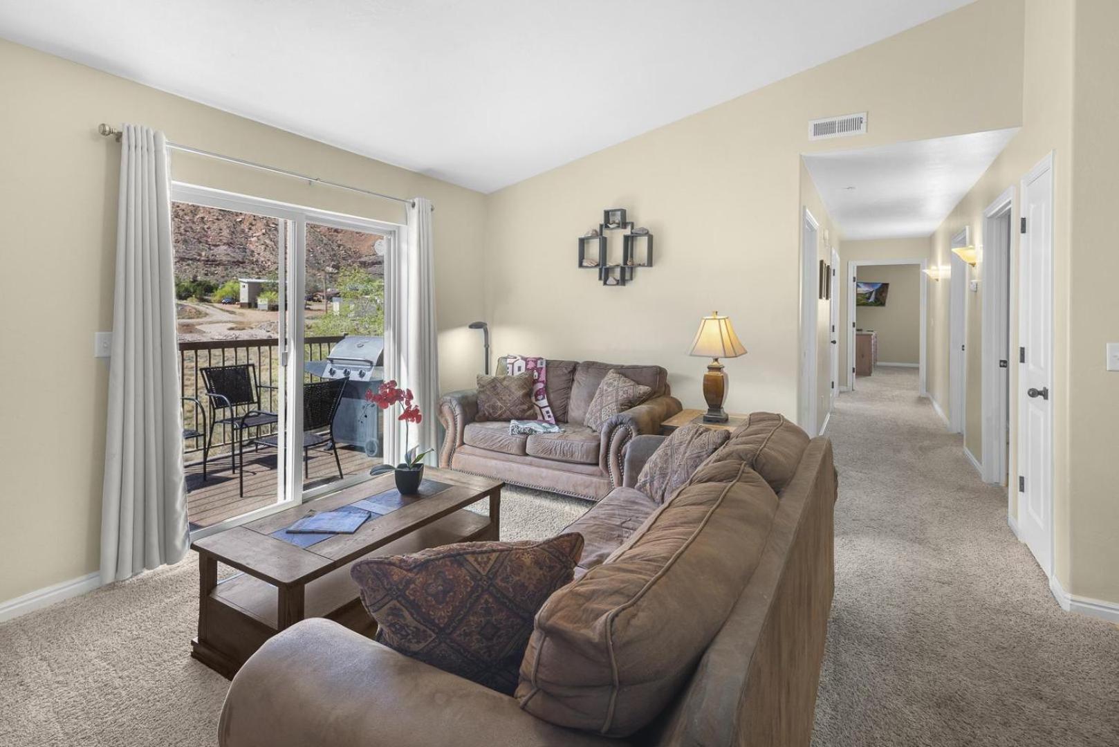 2511 Redcliff Rd 3j *