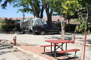 Campsite Sun Outdoors Downtown