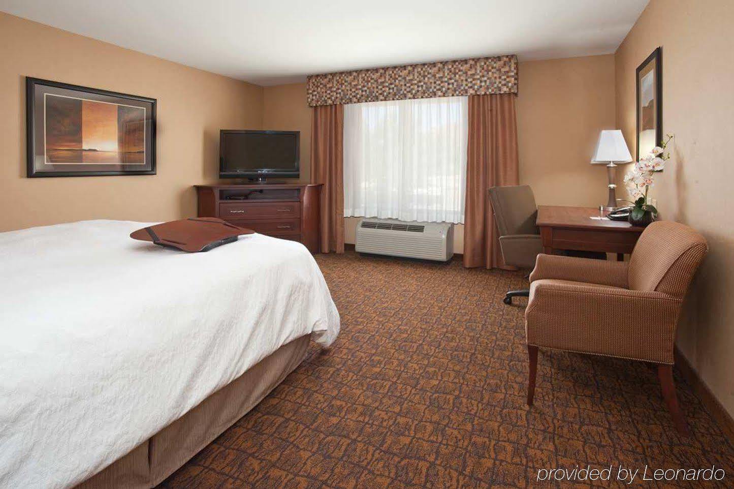 Hampton Arches National Park Hotel 3*