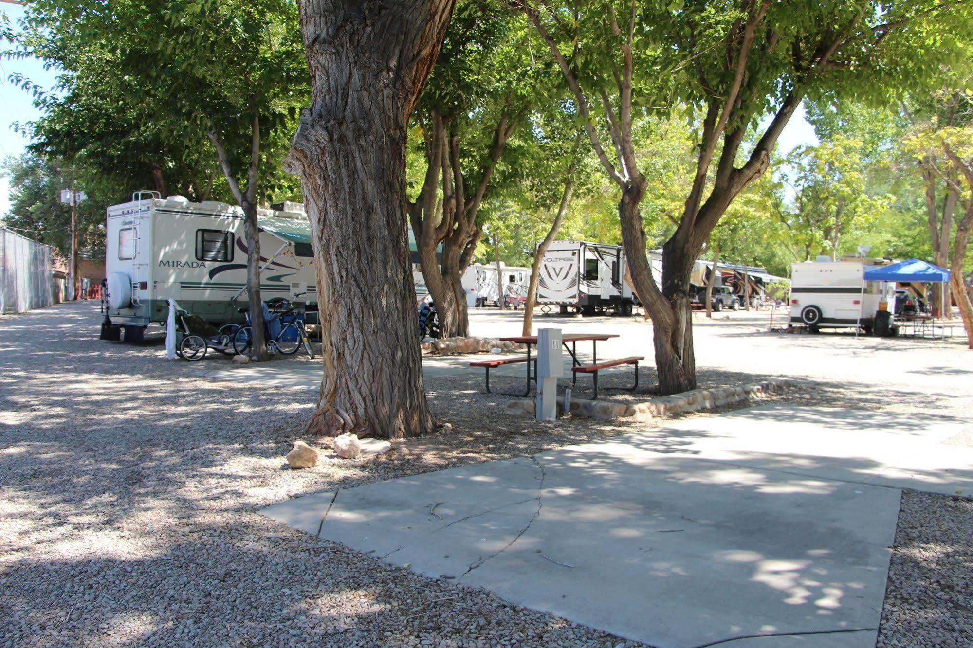 Sun Outdoors Downtown Campsite *