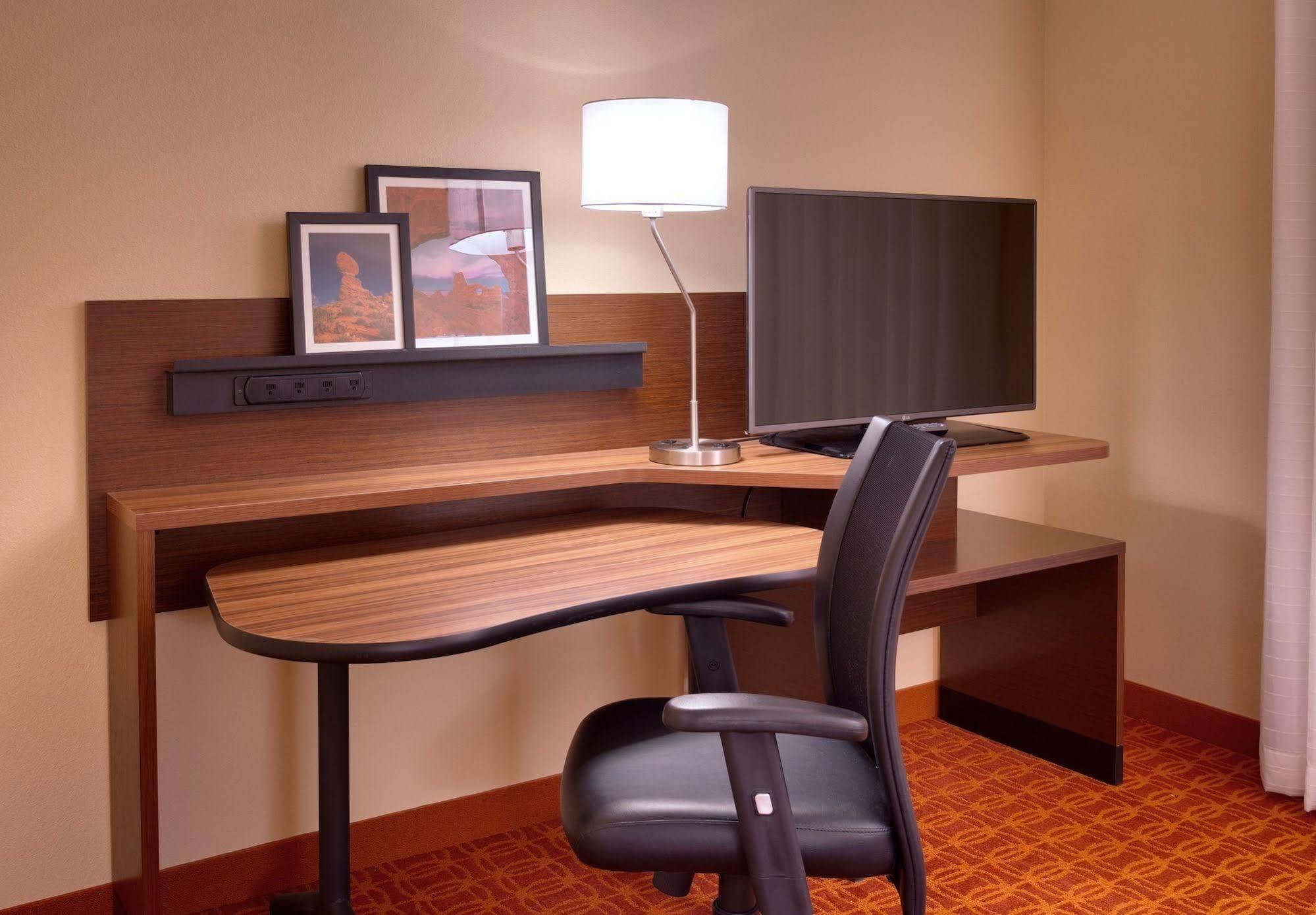 Fairfield & By Marriott Hotel 3*
