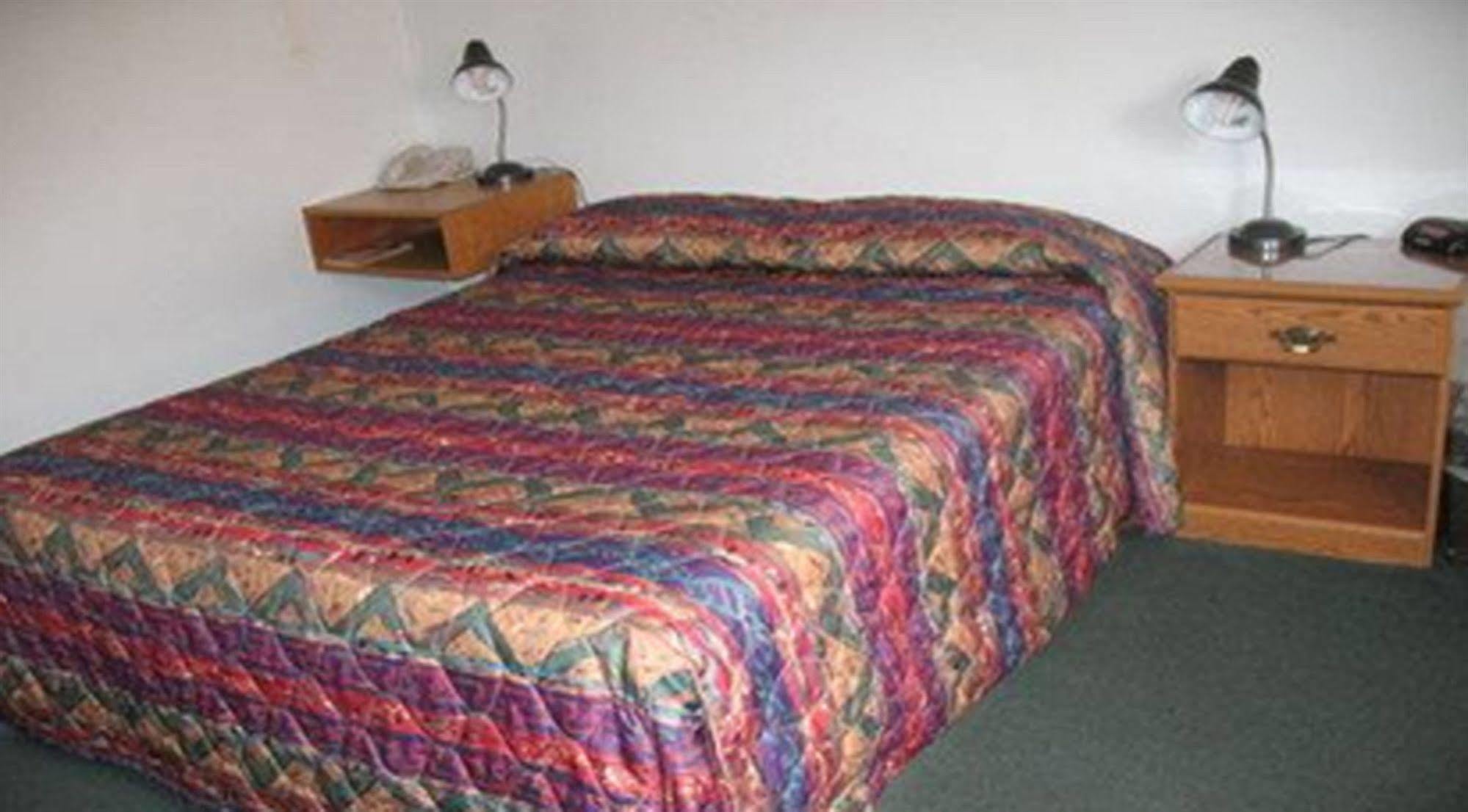Silver Sage Motel 2*