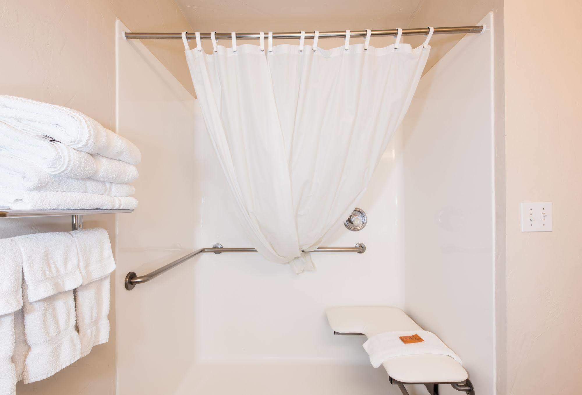 River Canyon Motel 3*