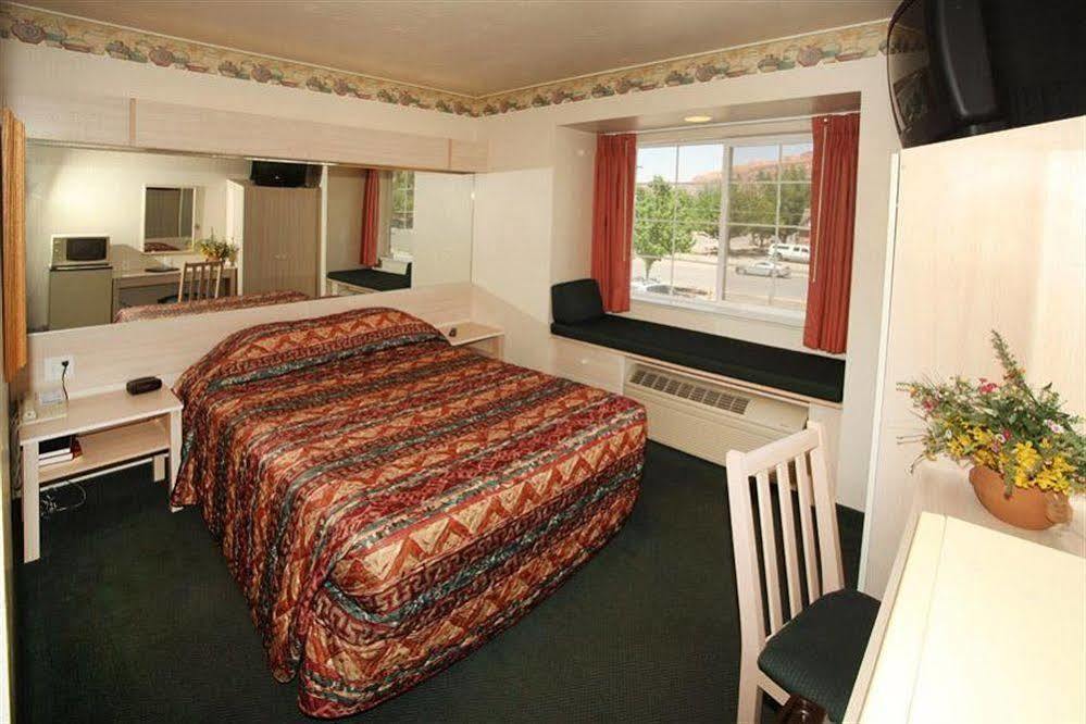 River Canyon 3*