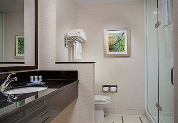 Fairfield & By Marriott Hotel 3*