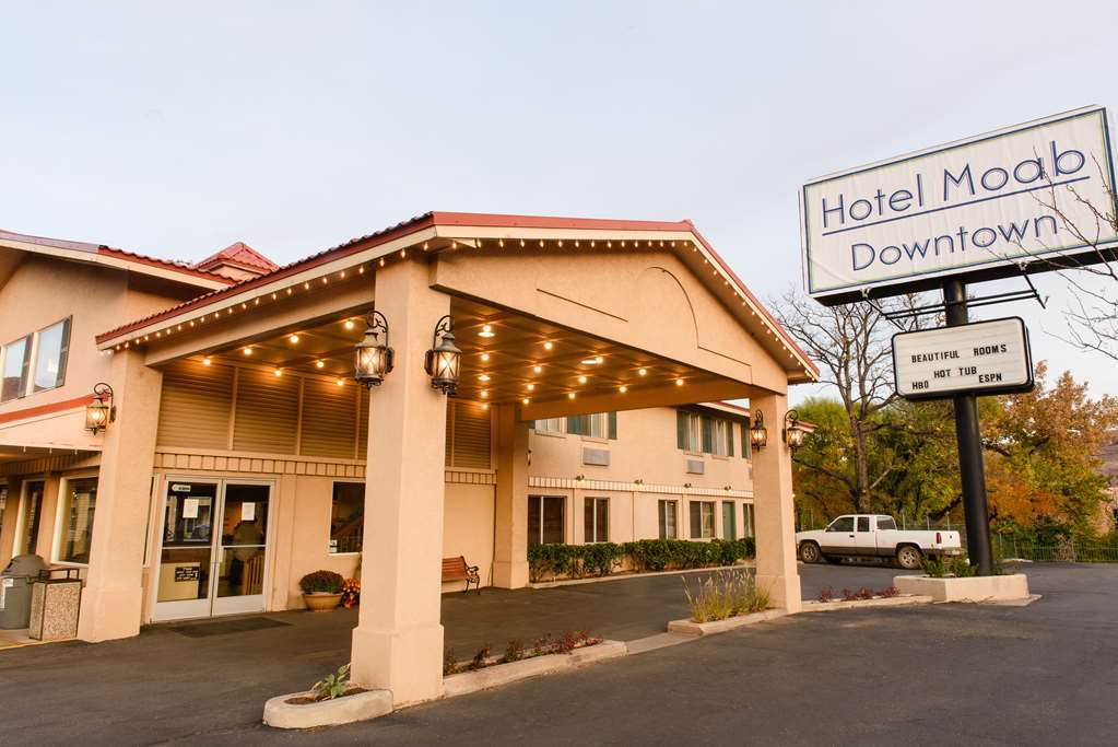 Hotel Downtown 3*
