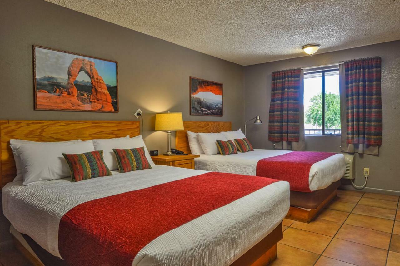 Motel Rustic