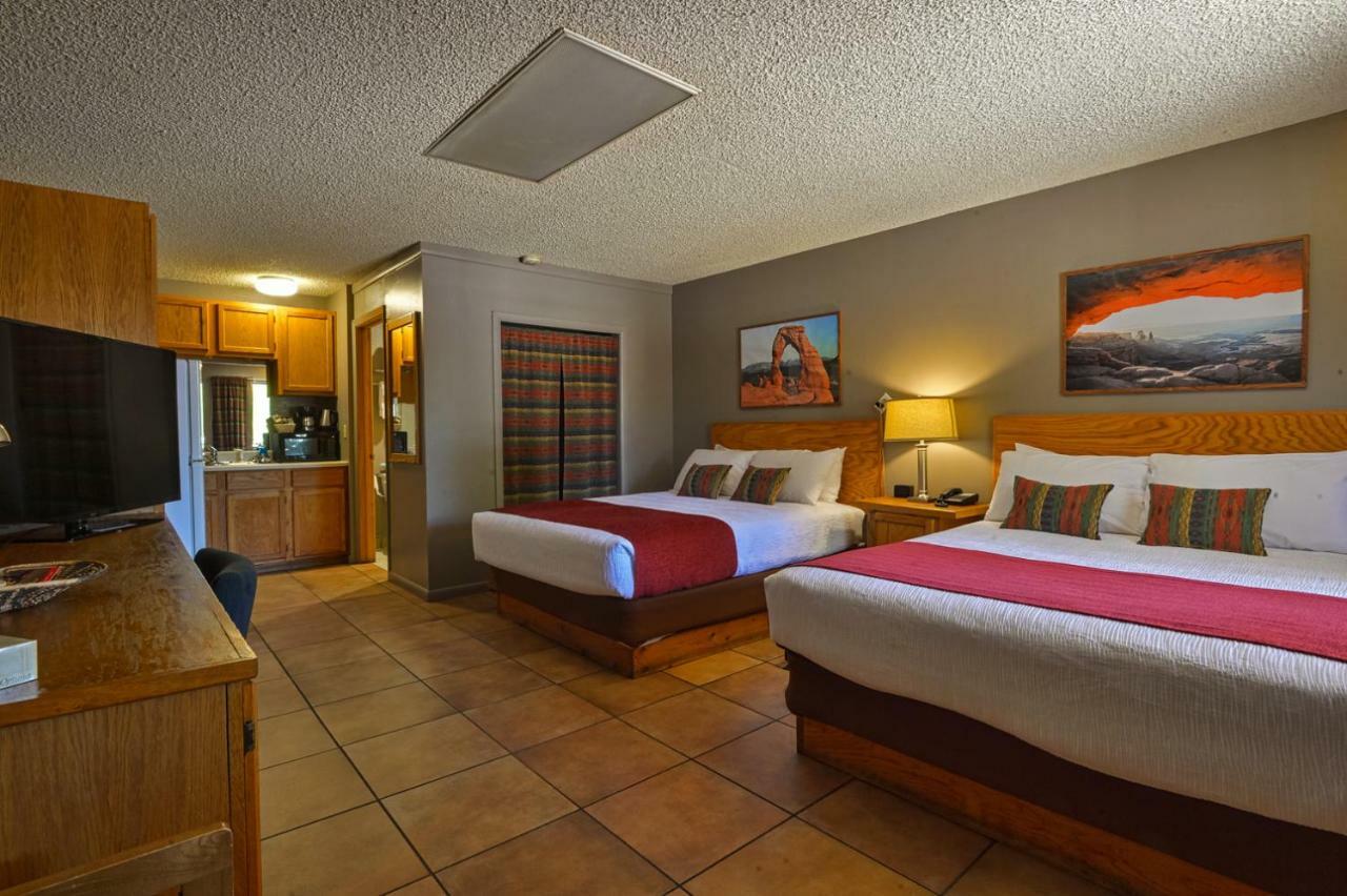 Motel Rustic