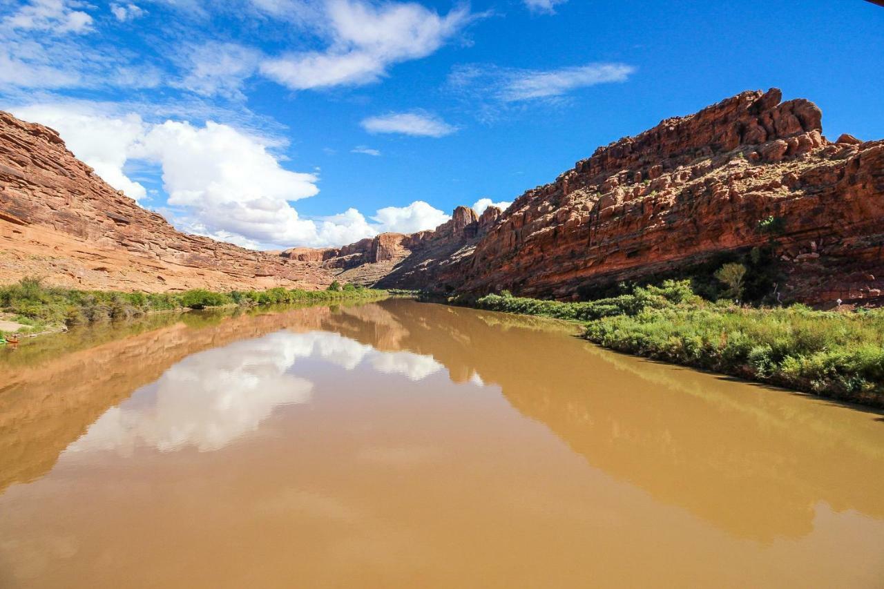 Creekside Cowa-bungalow! Hotel Moab