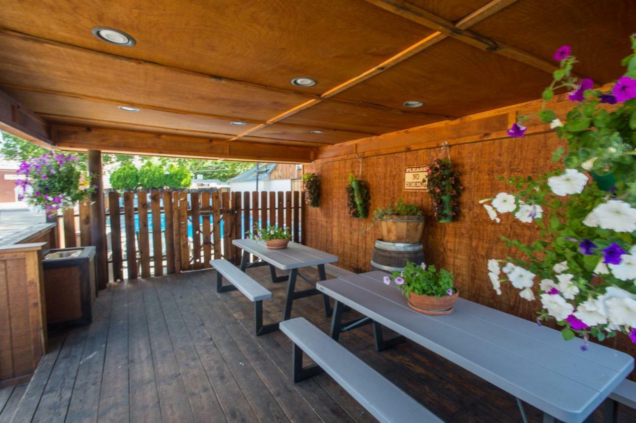 Rustic Motel