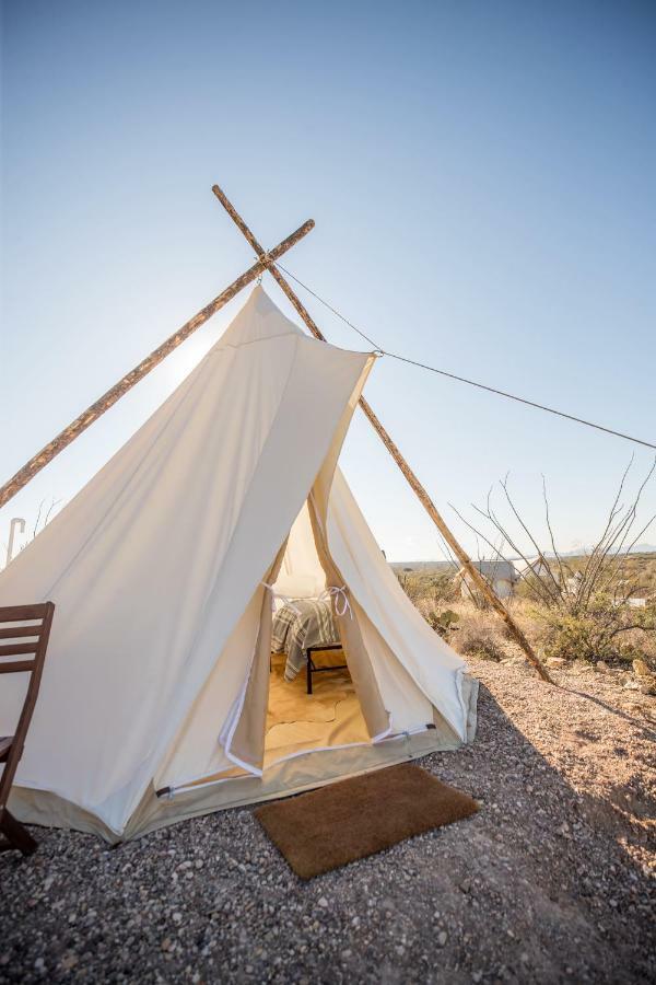 Under Canvas 3*