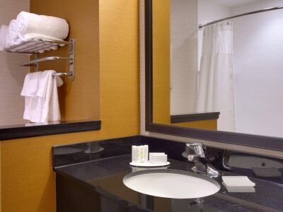 Hotel Fairfield & By Marriott