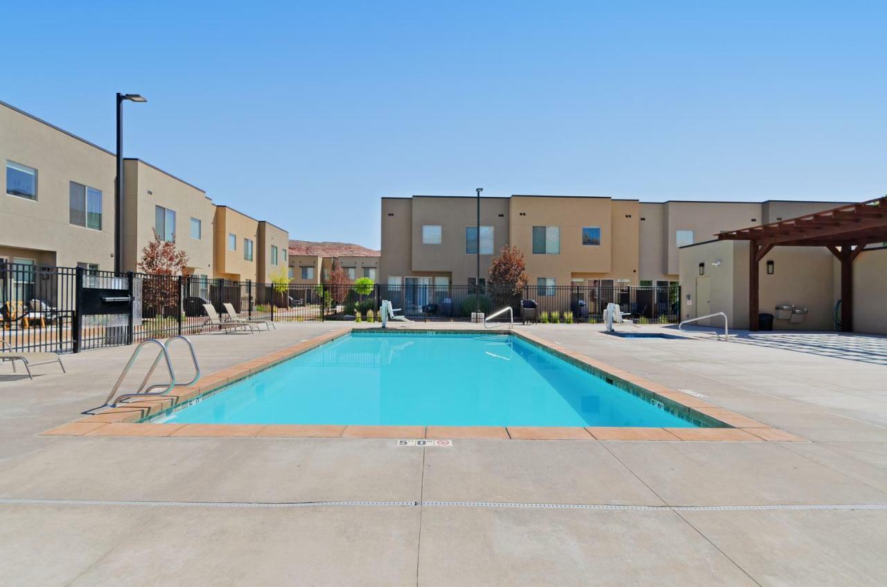 Entrada At Unit #648 Apartment *