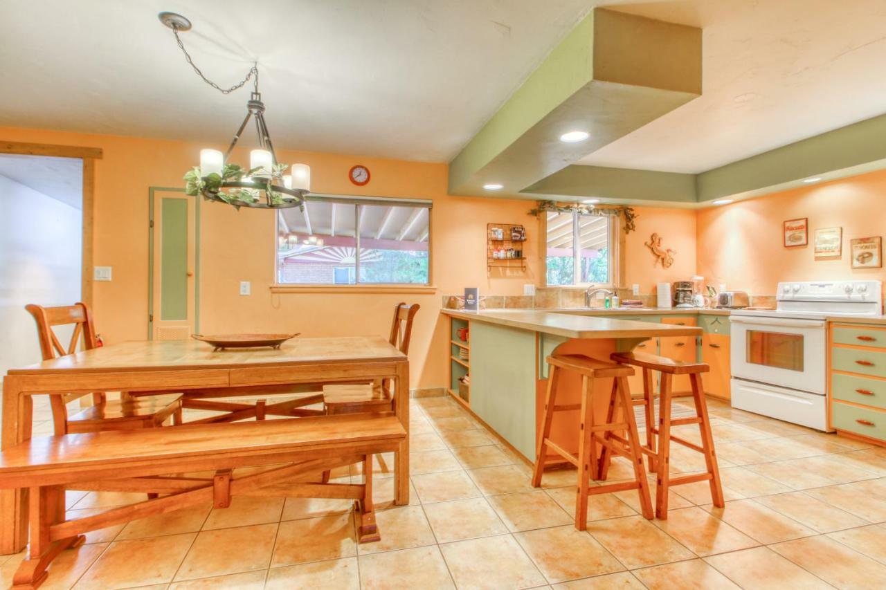 Holiday home Creekside Juanita's Place