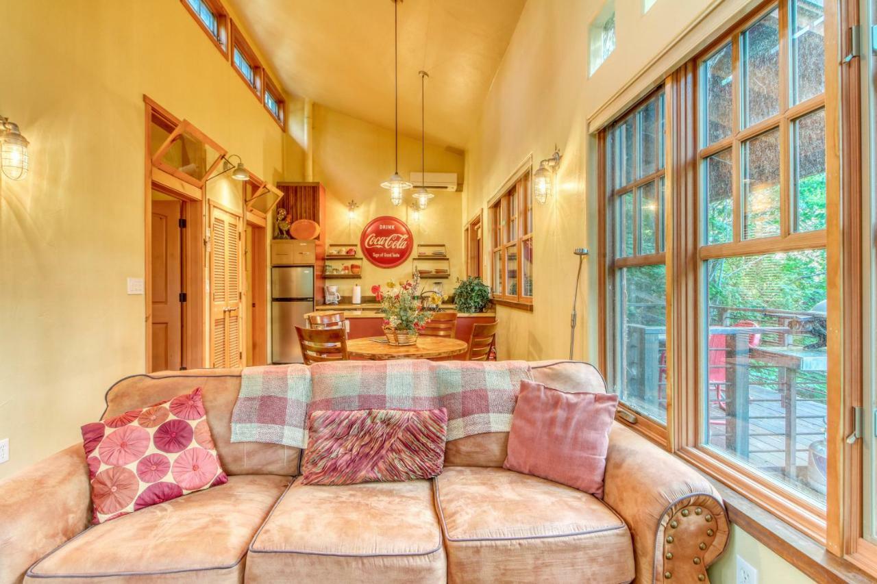 Creekside Guest Holiday home