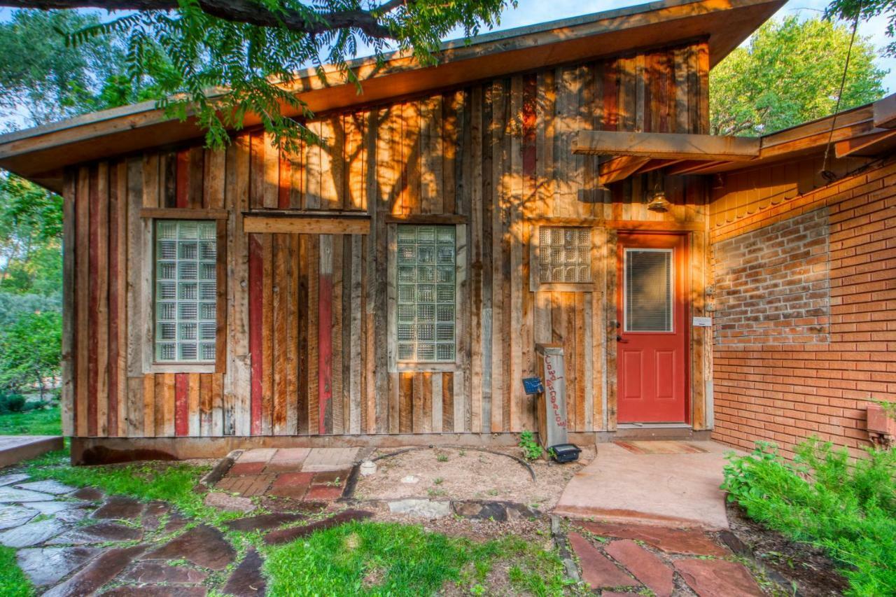 Creekside Cowa-bungalow! * Moab