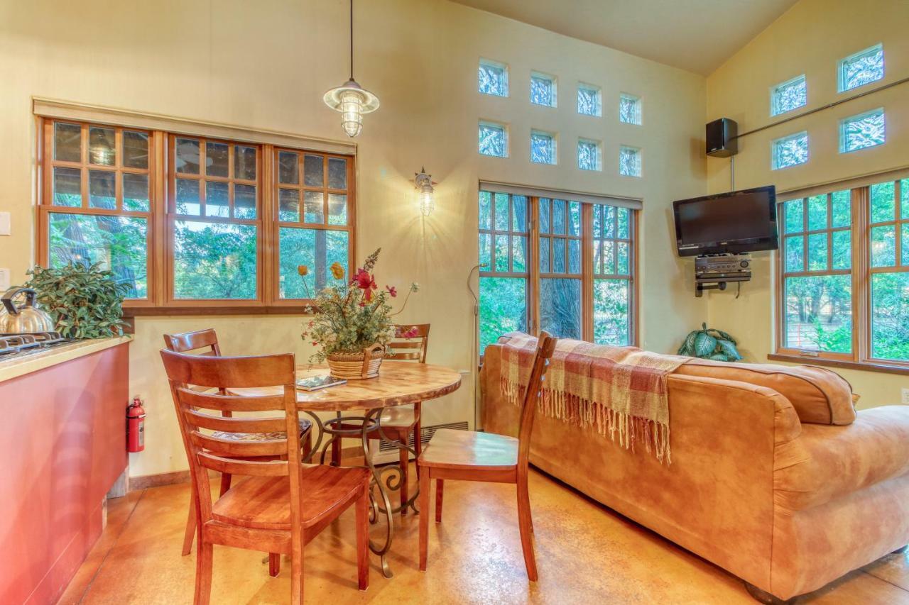 Creekside Guest Holiday home *