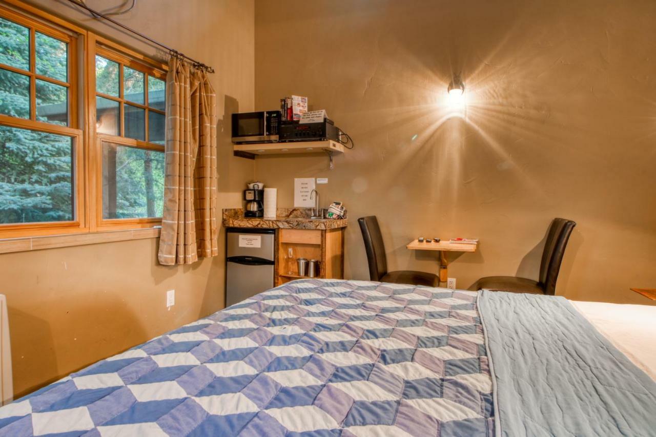 Hotel Creekside Cowa-bungalow!