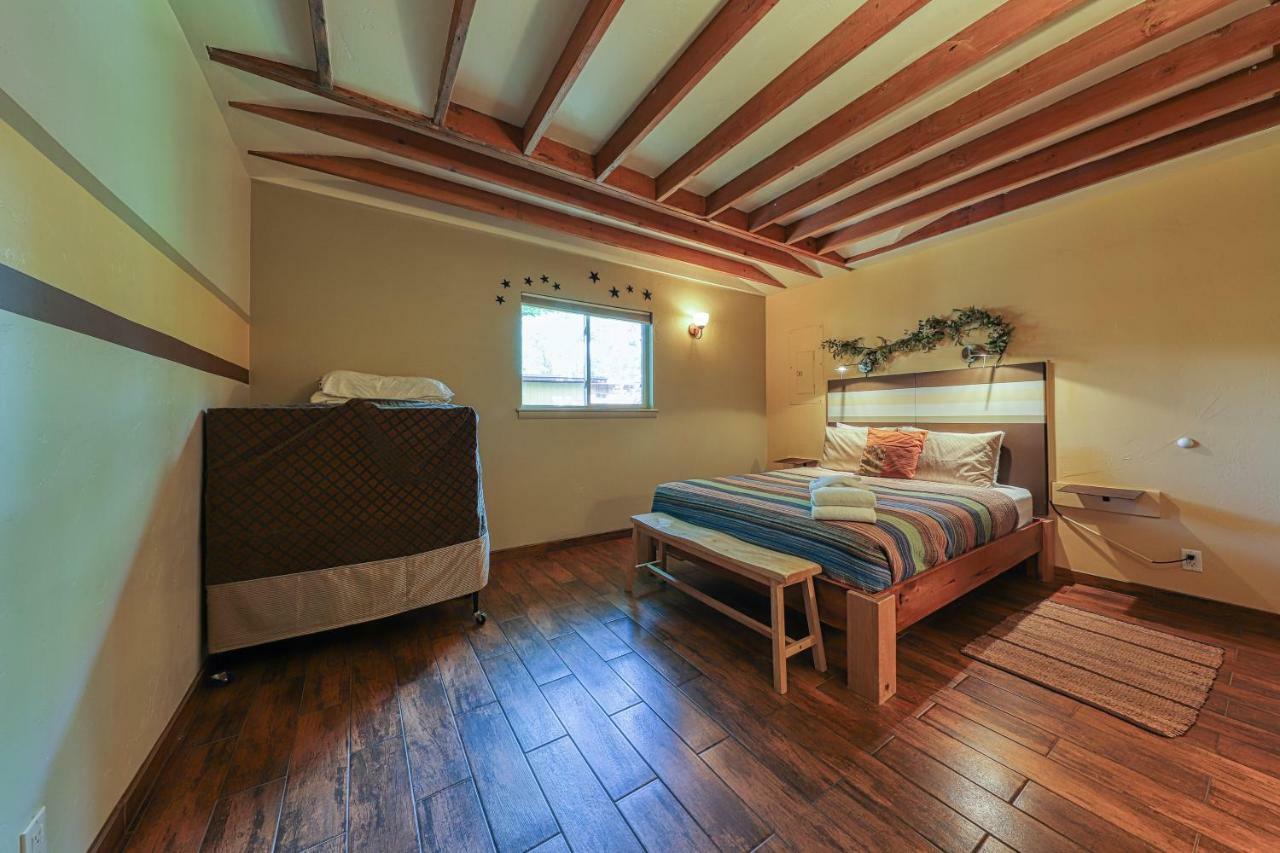 Creekside 61 East *