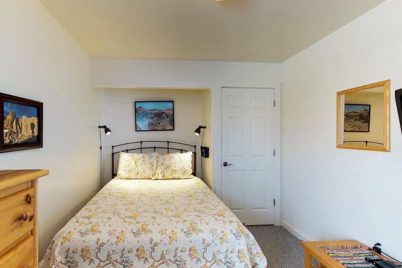 Rim Village Q4 *