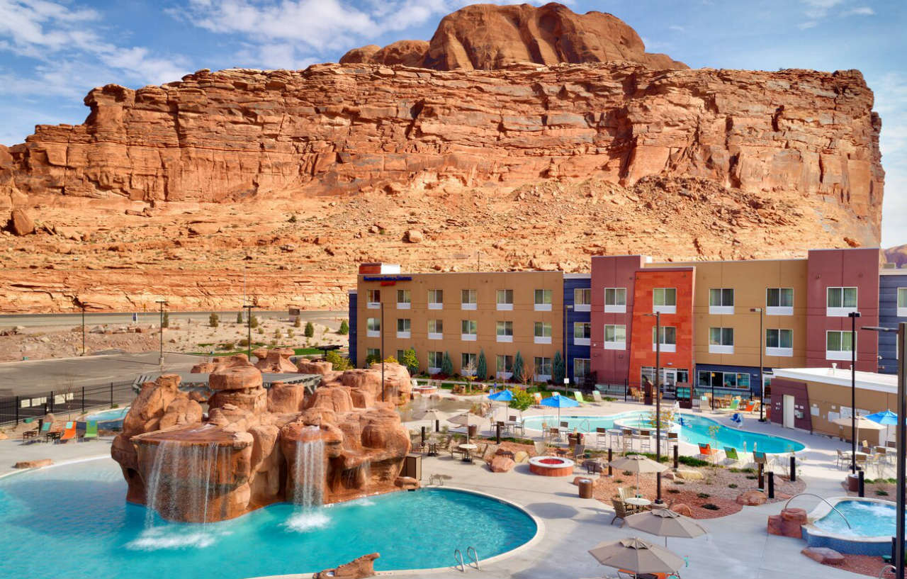 Fairfield & By Marriott Hotel 3*