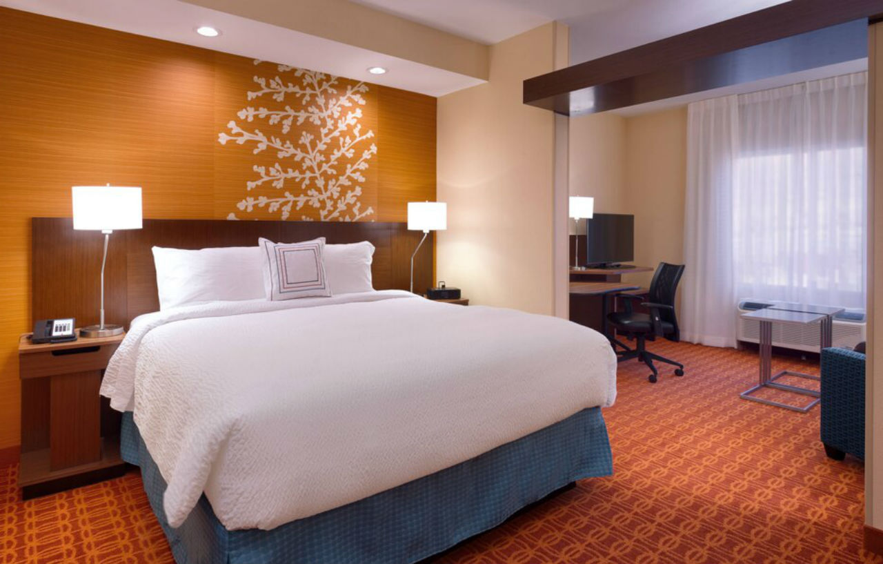 Hotel Fairfield & By Marriott