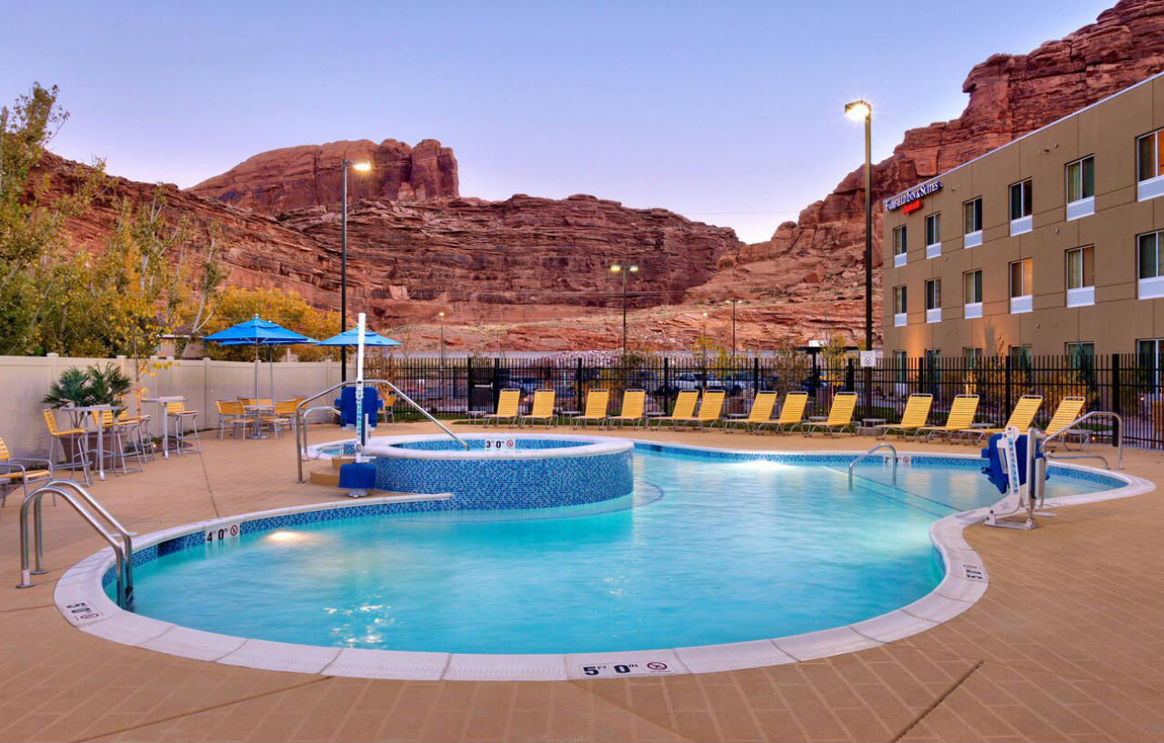 Fairfield & By Marriott Hotel 3*