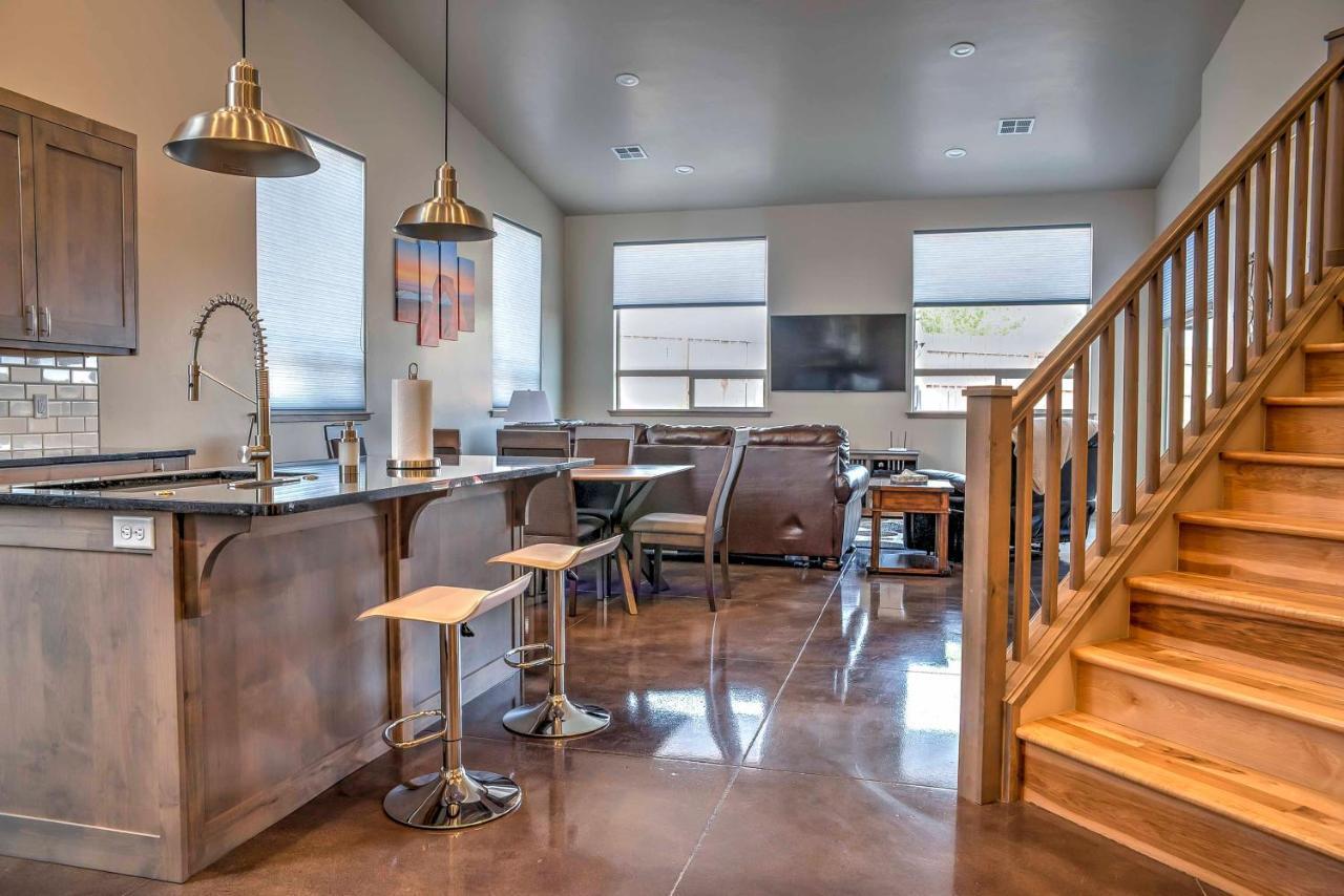 Holiday home Upscale With Red Rock Views And Hot Tub Moab