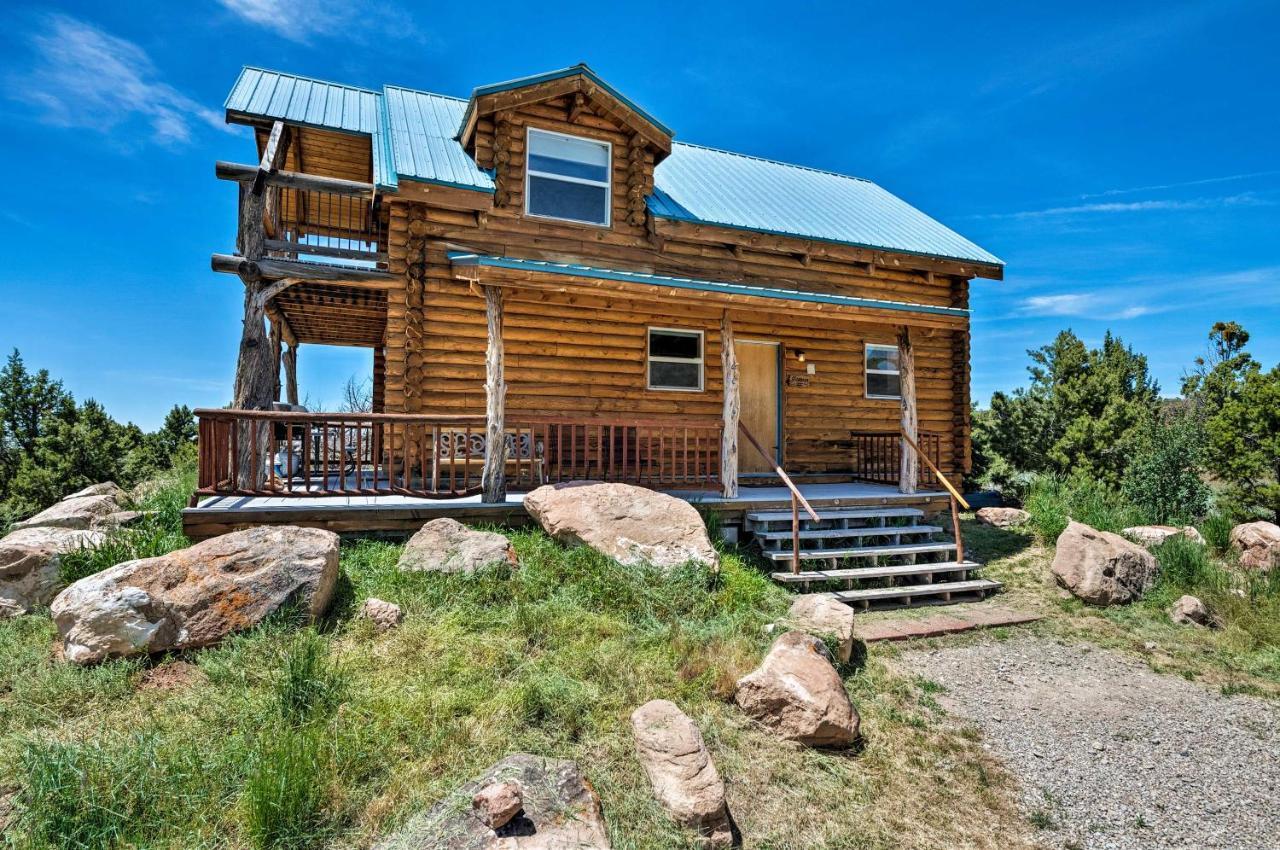 Pet-friendly With Mtn Views And Bbq! *