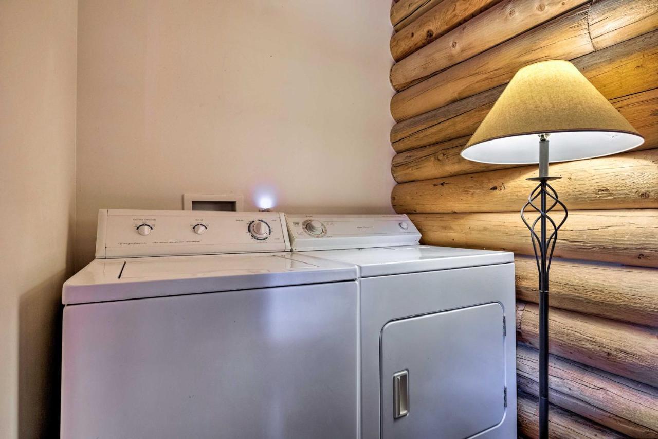 Pet-friendly With Mtn Views And Bbq! Holiday home