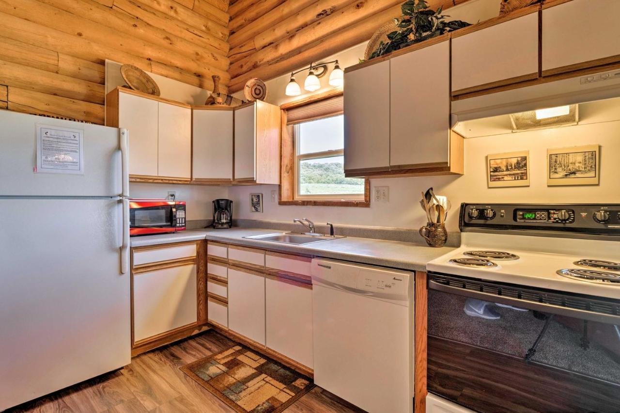 With Fire Pit, Views And Bbq 18 Mi To Moab! Holiday home *