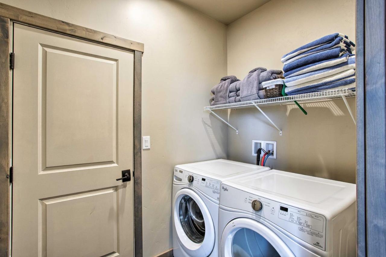 Upscale Townhome With Hot Tub 20 Min To Arches Holiday home Moab