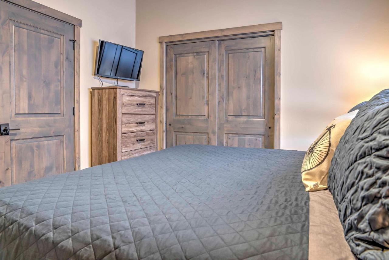 Upscale With Red Rock Views And Hot Tub Holiday home Moab
