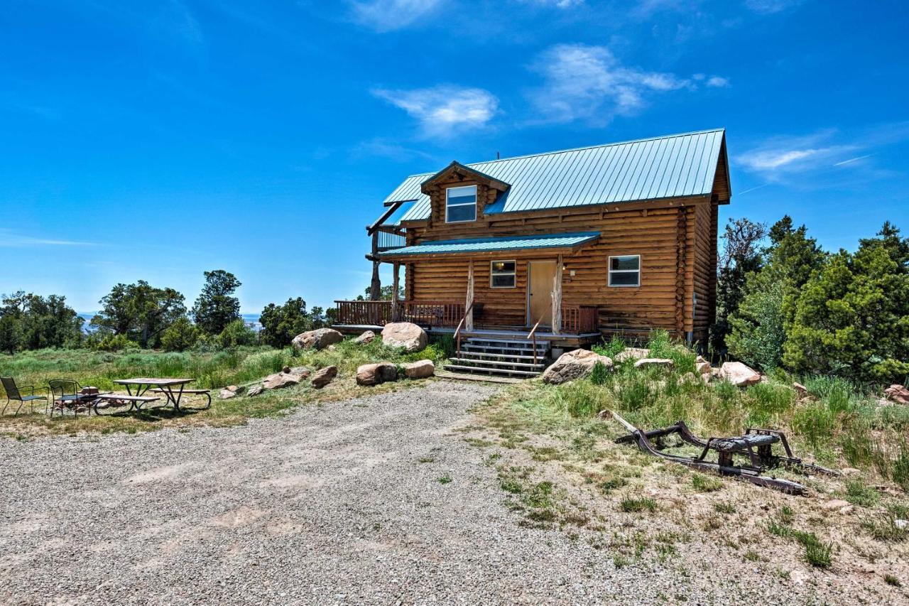 Pet-friendly With Mtn Views And Bbq! Holiday home *