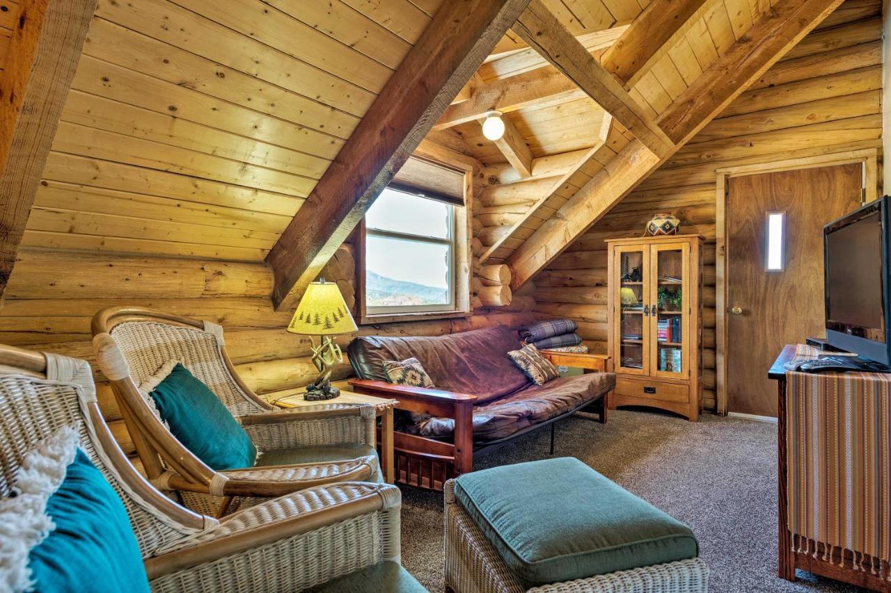 Pet-friendly With Mtn Views And Bbq! *